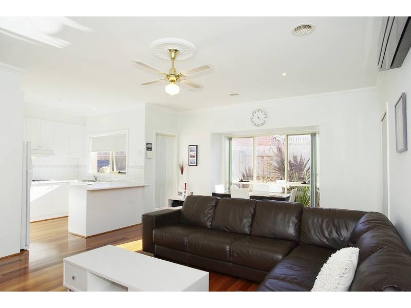 50 Cairns Avenue, Newtown VIC 3220