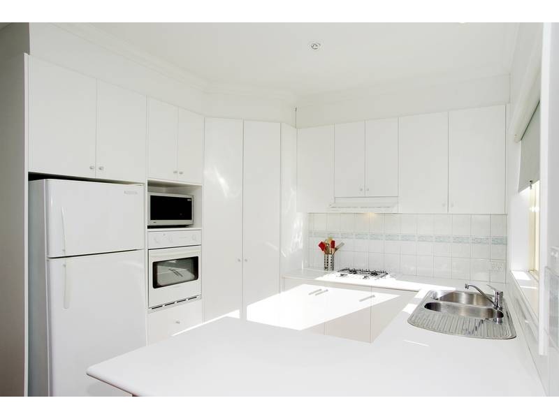 50 Cairns Avenue, Newtown VIC 3220