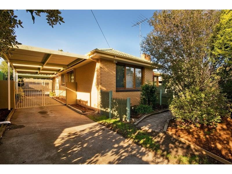 14 Glamis Street, Newtown VIC 3220