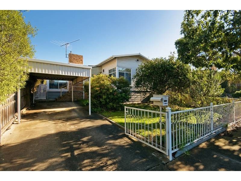 25a Seaview Parade, Belmont VIC 3216