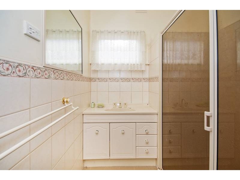 25a Seaview Parade, Belmont VIC 3216