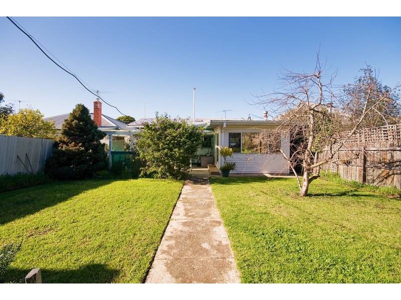 25a Seaview Parade, Belmont VIC 3216