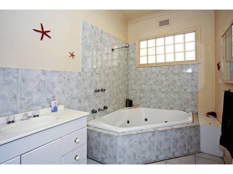 14 Summit Ave, Belmont VIC 3216