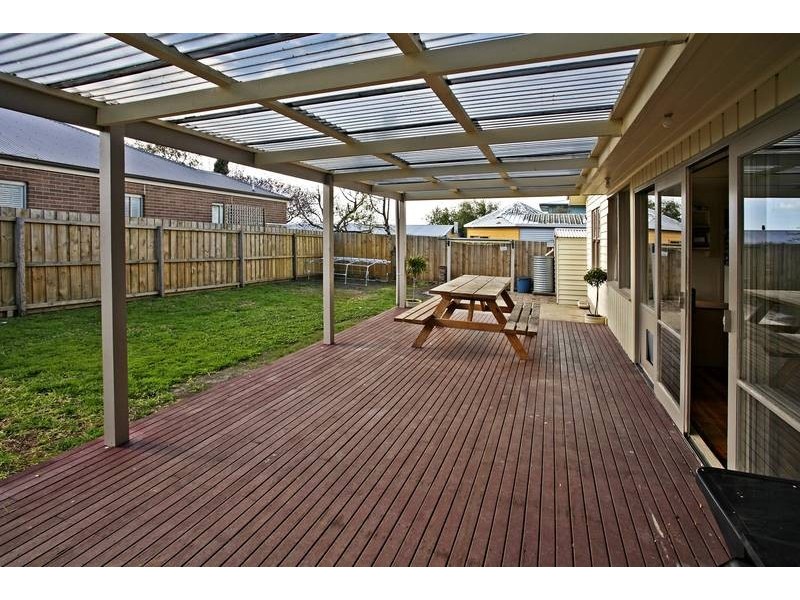 14 Summit Ave, Belmont VIC 3216