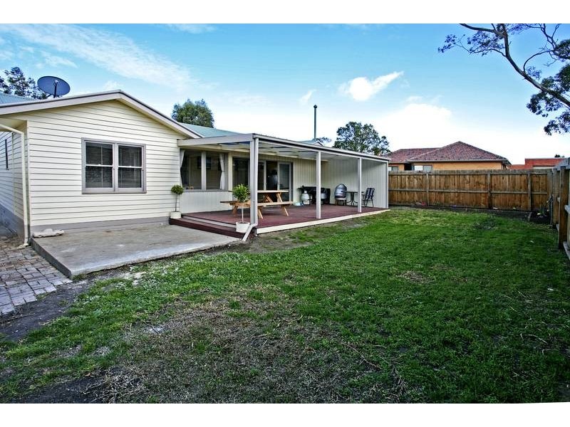 14 Summit Ave, Belmont VIC 3216