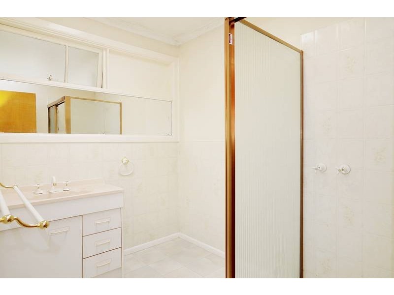 33 Craigie Road, Newtown VIC 3220