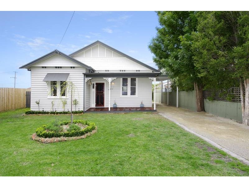 21 Queen St, Belmont VIC 3216