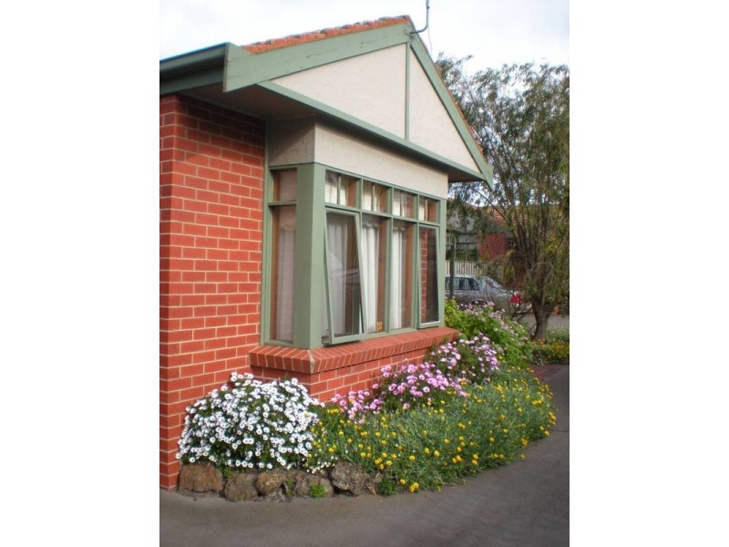 2/91 Aphrasia Street, Newtown VIC 3220