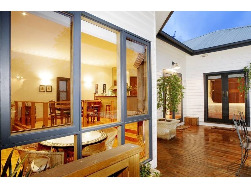 318 Shannon Avenue, Newtown VIC 3220