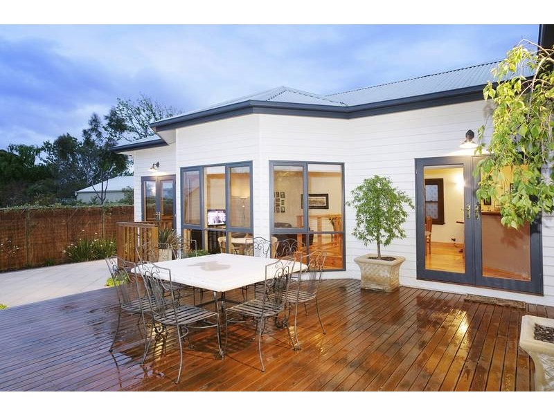 318 Shannon Avenue, Newtown VIC 3220