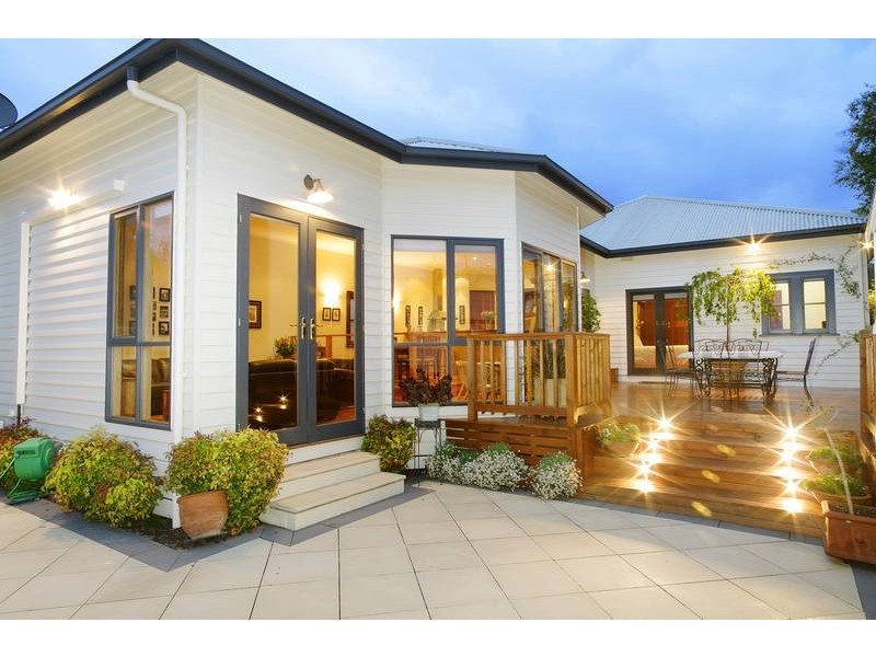 318 Shannon Avenue, Newtown VIC 3220