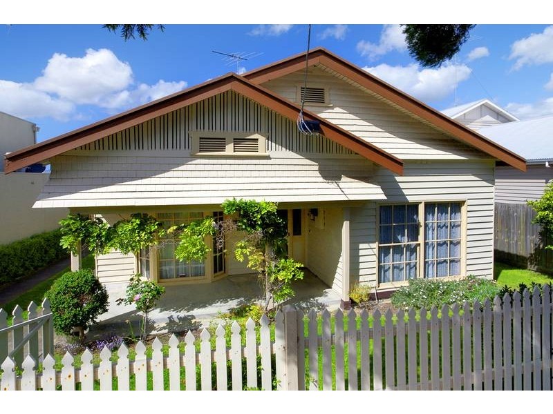 3 Fairview Avenue, Newtown VIC 3220