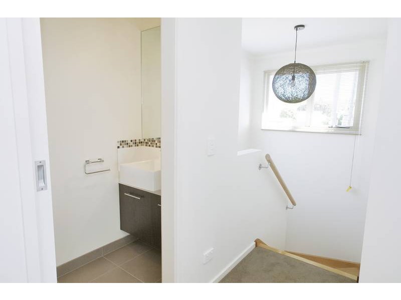 65 Bond Street, Newtown VIC 3220