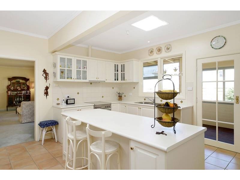 31 Vista Road, Newtown VIC 3220