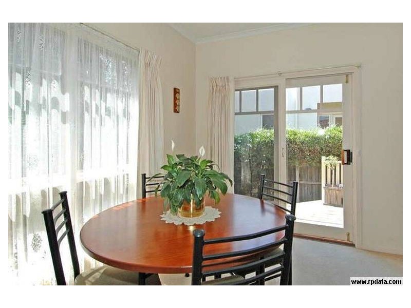 2/2 Upper Skene Street, Newtown VIC 3220