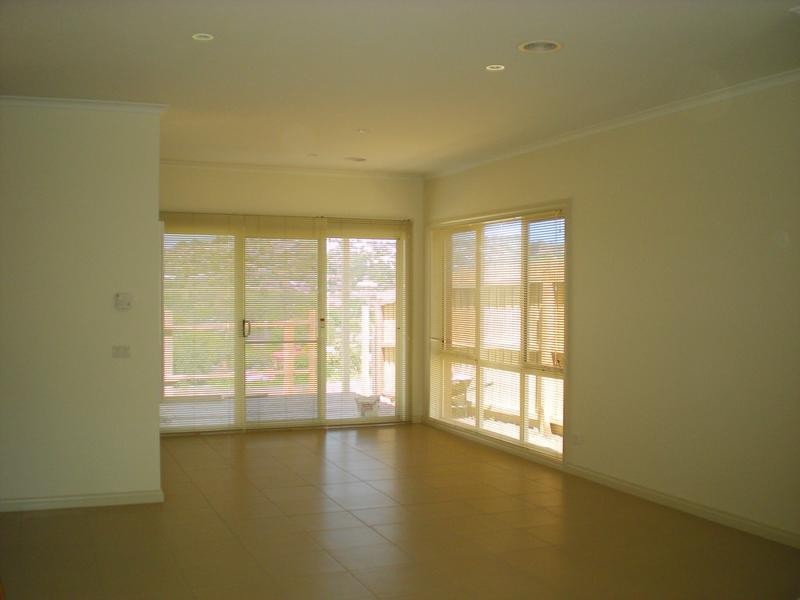 2/31 Vista Road, Newtown VIC 3220