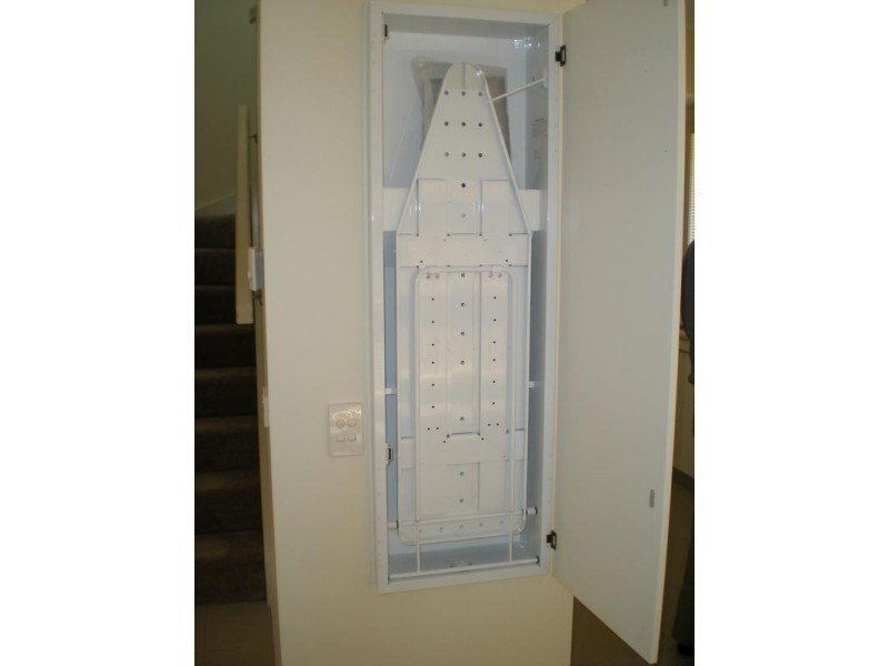 2/31 Vista Road, Newtown VIC 3220