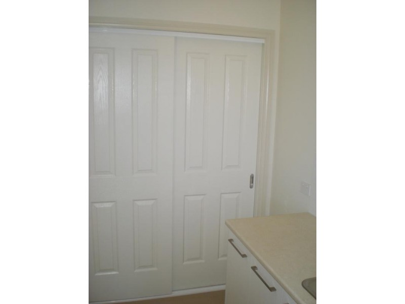 2/31 Vista Road, Newtown VIC 3220