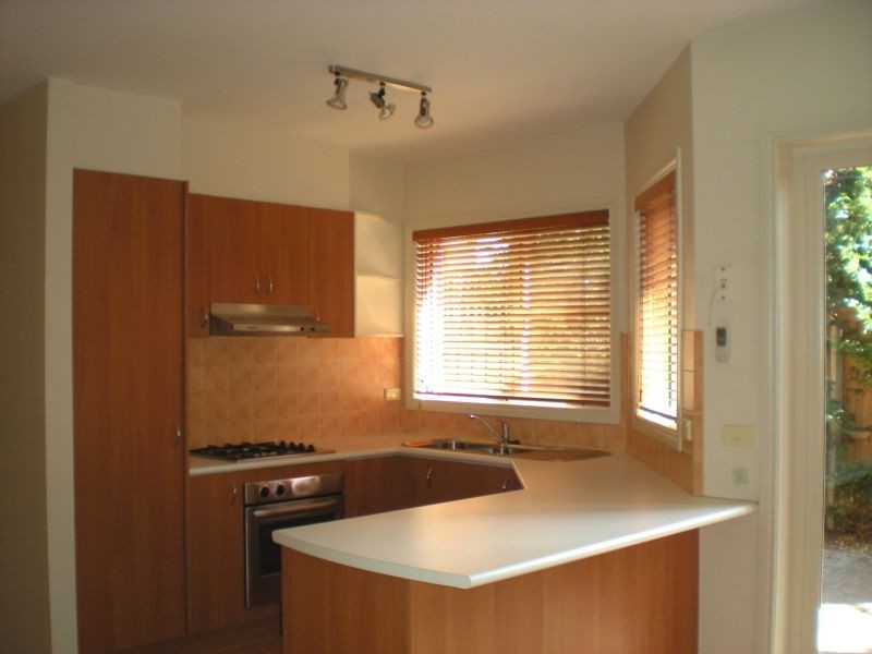 20 Anglesea Tce, Geelong West VIC 3218