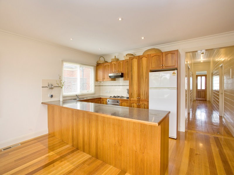 46 Bond Street, Newtown VIC 3220