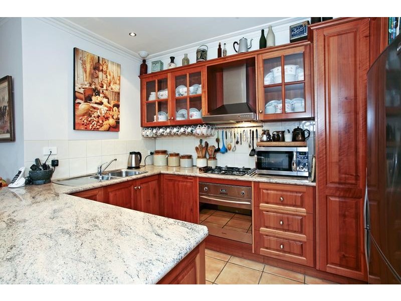 2 Nicholas Street, Newtown VIC 3220