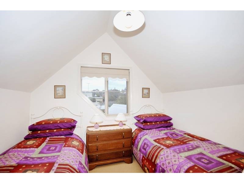 2 Nicholas Street, Newtown VIC 3220