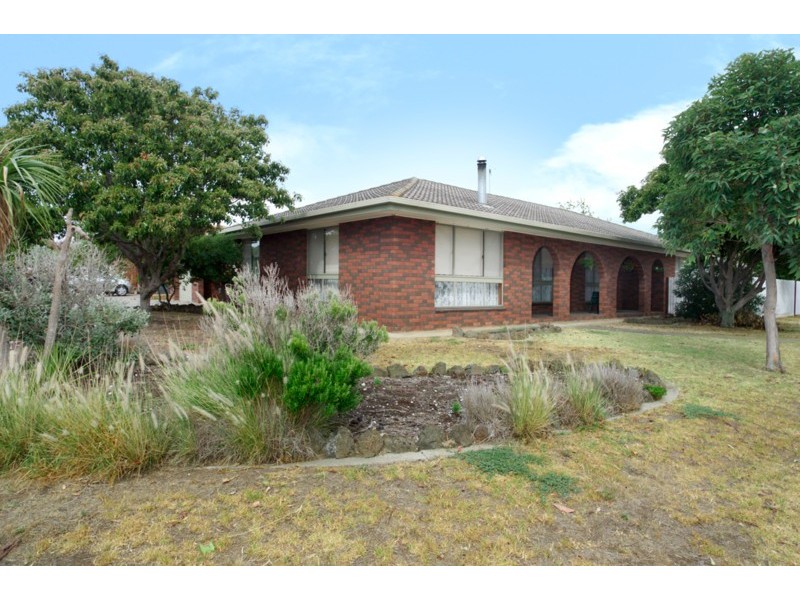 1 Currawong Court, Lara VIC 3212
