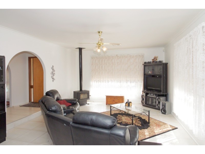 1 Currawong Court, Lara VIC 3212