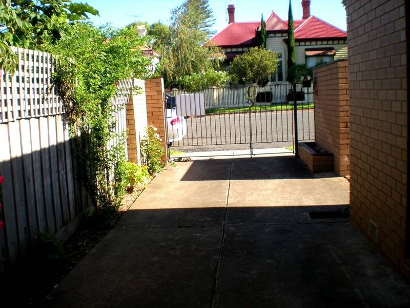 64 Villamanta Street, Geelong West VIC 3218