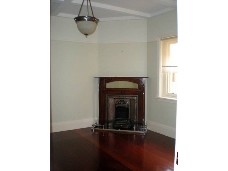 10 Austin Street, Newtown VIC 3220