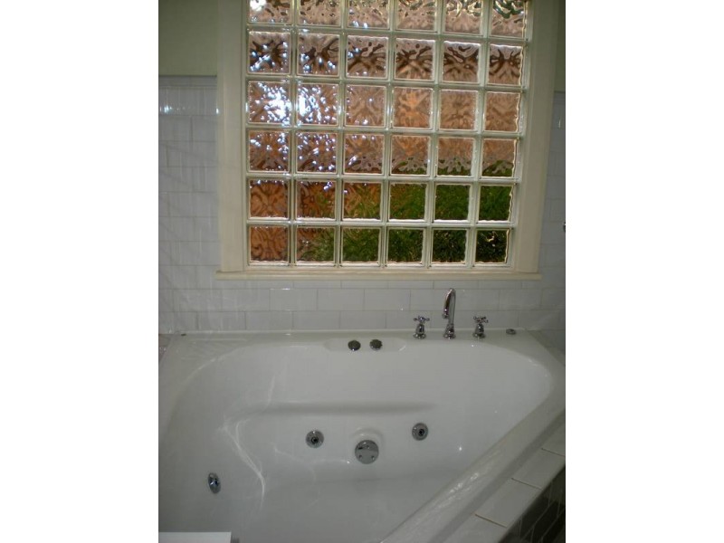 10 Austin Street, Newtown VIC 3220