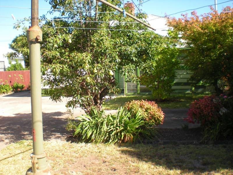 32 Sydneham Ave, Manifold Heights VIC 3218