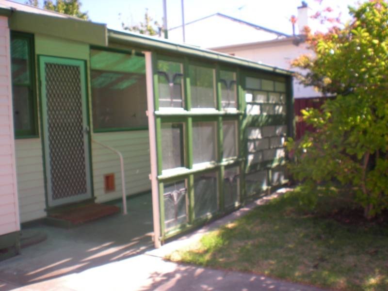 32 Sydneham Ave, Manifold Heights VIC 3218