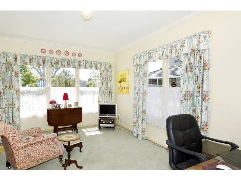 31 Vista Road, Newtown VIC 3220