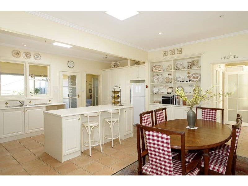 31 Vista Road, Newtown VIC 3220