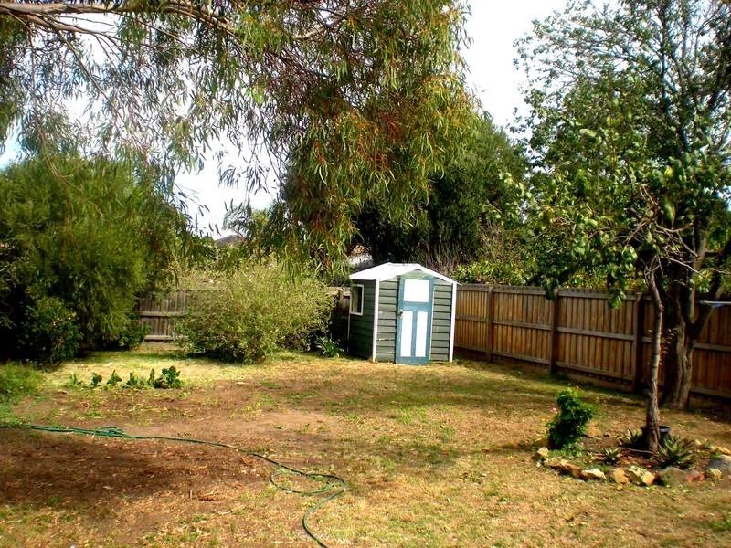 7 Braund Ave, Bell Post Hill VIC 3215