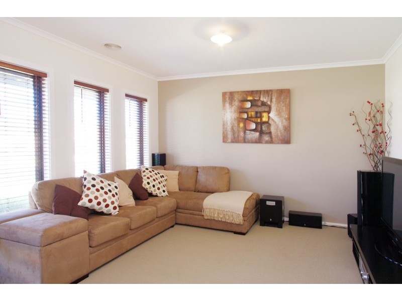 27 Killarney Avenue, Grovedale VIC 3216