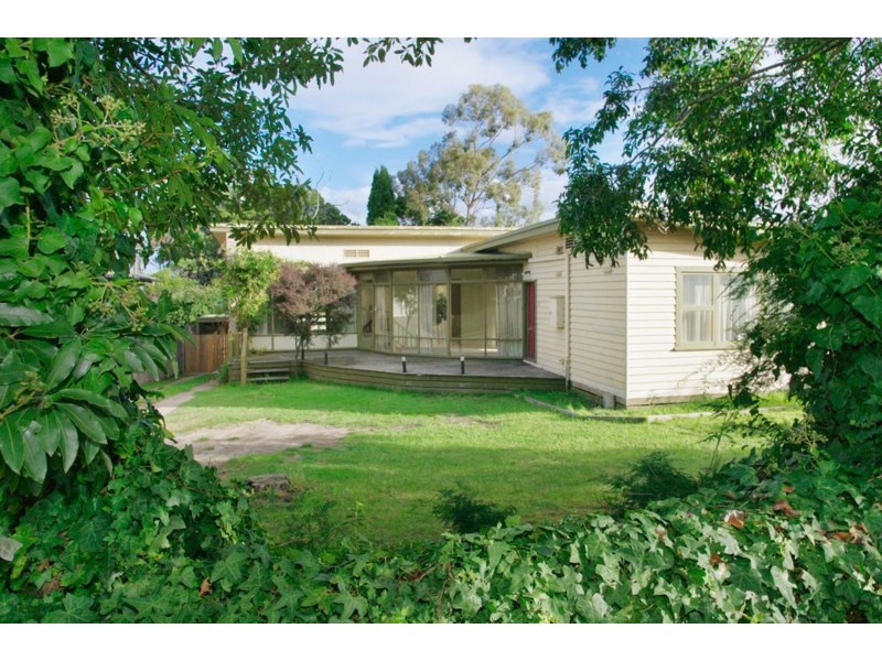 27 Grant Street, Newtown VIC 3220