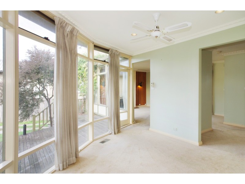 27 Grant Street, Newtown VIC 3220