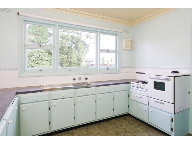 27 Grant Street, Newtown VIC 3220