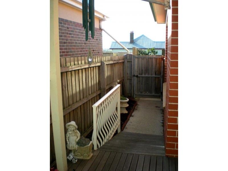 1 Evans Street, Belmont VIC 3216