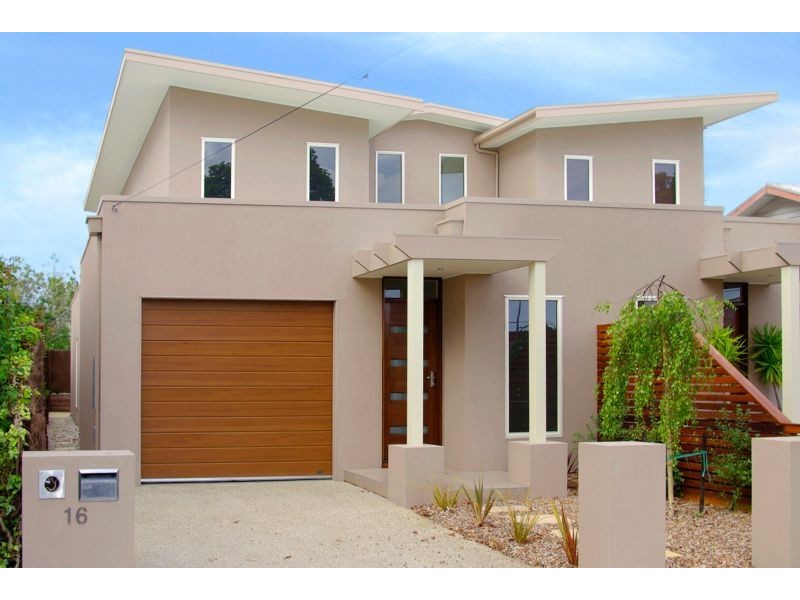 16 Clarendon Street, Newtown VIC 3220
