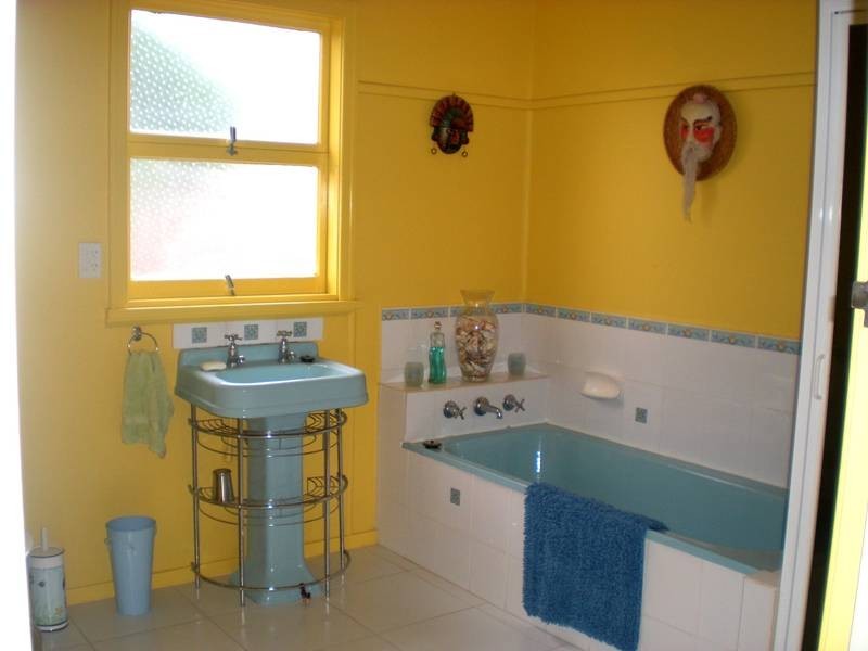 21 Karoomba Ave, Herne Hill VIC 3218