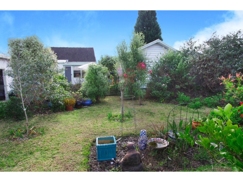 30 Charlotte Avenue, Newcomb VIC 3219