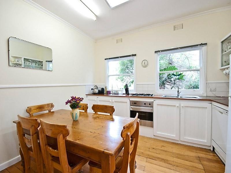 14 Seaview Pde, Belmont VIC 3216
