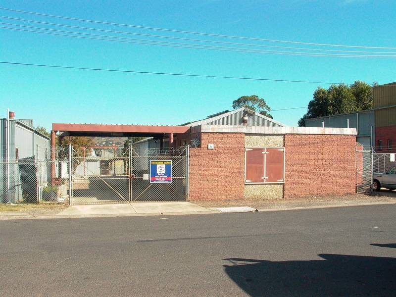 36 Lambert Avenue, Newtown VIC 3220