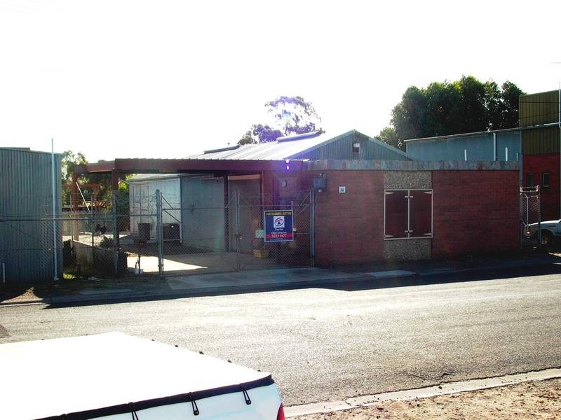 36 Lambert Avenue, Newtown VIC 3220