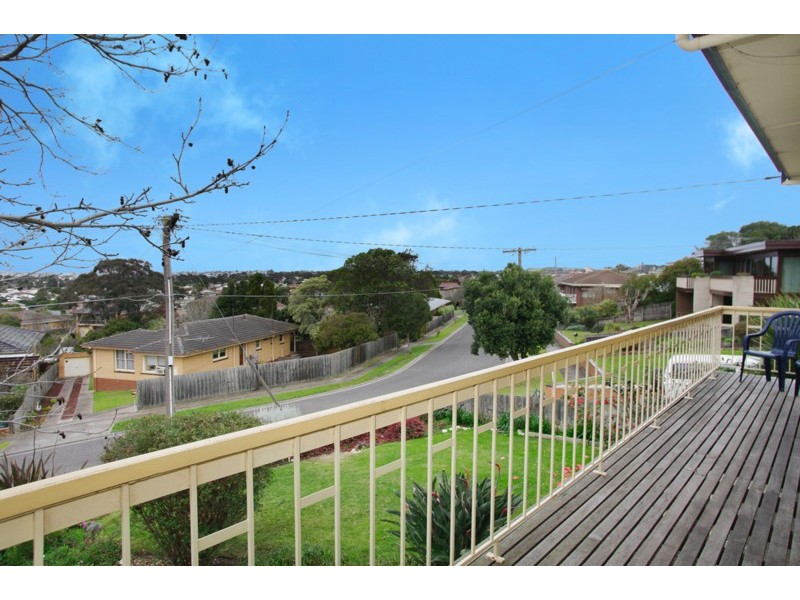 30 Devon Street, Hamlyn Heights VIC 3215