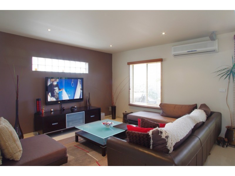 1/7 Ebden Street, Hamlyn Heights VIC 3215