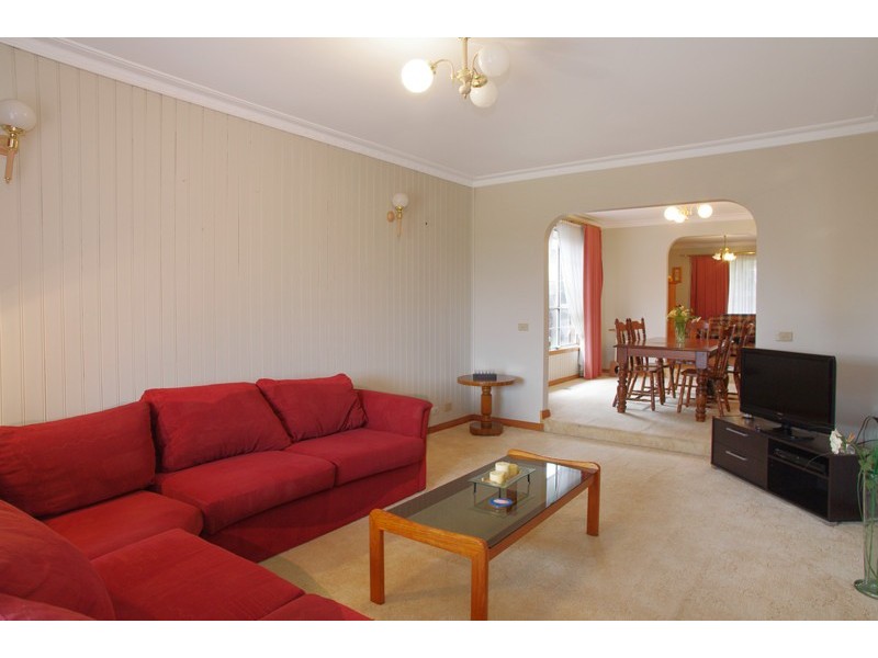 25 Aintree Avenue, Bell Post Hill VIC 3215